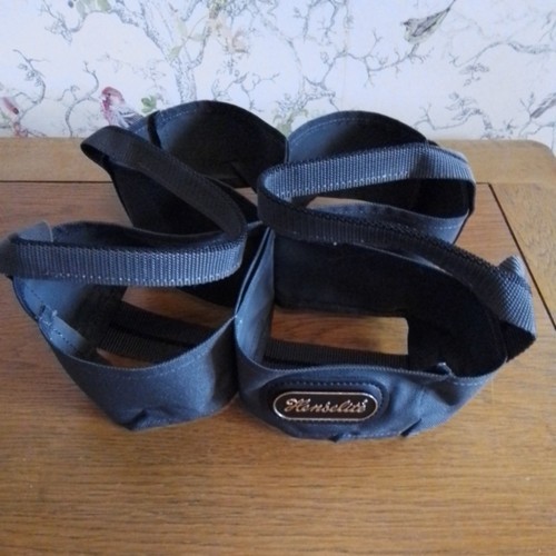 Henselite four bowl carrier - henselite,